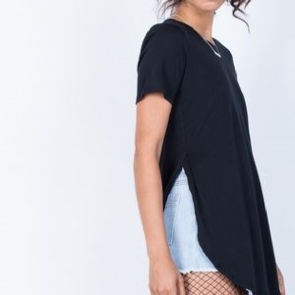 CASUAL DOLLZ Basic Black T-shirt Top Womens Soft - Picture 2 of 3